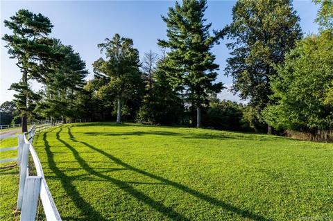 100 Ridgeway Dr, Flat Rock, NC 28731 photo 4