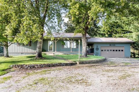 100 Ridgeway Dr, Flat Rock, NC 28731 photo 1