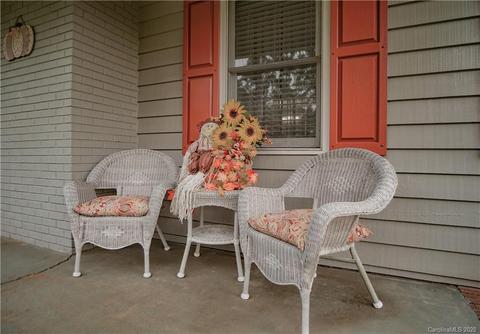 305 Deal Ave, Conover, NC 28613 photo 4