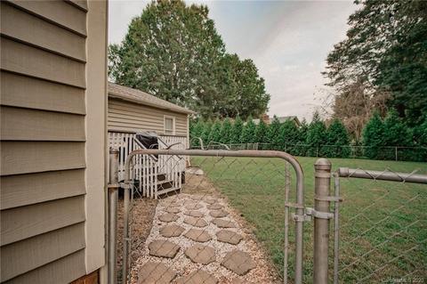 305 Deal Ave, Conover, NC 28613 photo 32