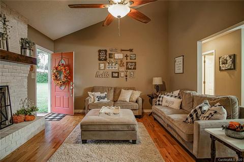 305 Deal Ave, Conover, NC 28613 photo 10