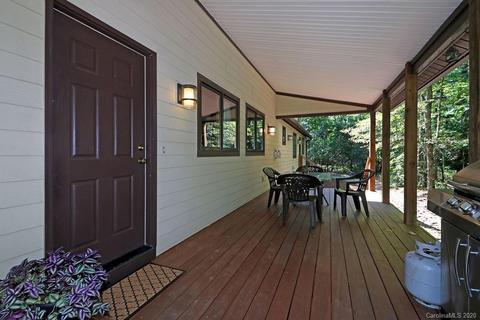 555 Mulberry Cir, Brevard, NC 28712 photo 2