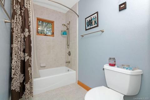 555 Mulberry Cir, Brevard, NC 28712 photo 13
