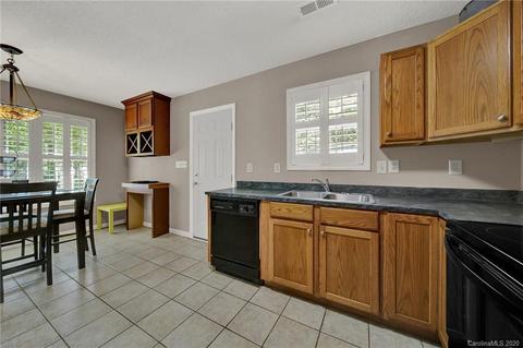 501 Canary Ct, Wingate, NC 28174 photo 14