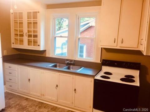 406 4th St NW, Hickory, NC 28601 photo 9