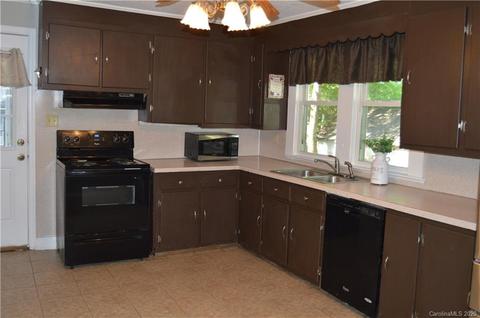 2554 Kool Park Rd NE, Hickory, NC 28601 photo 6