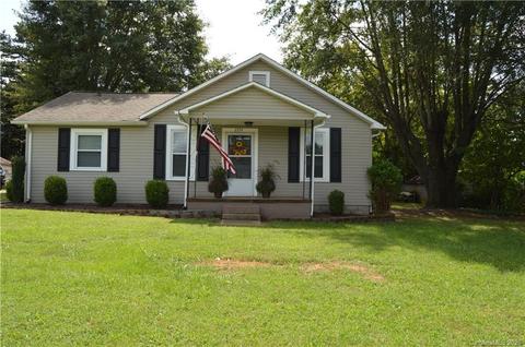 2554 Kool Park Rd NE, Hickory, NC 28601 photo 1