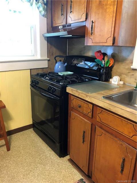428 E 19th St, Newton, NC 28658 photo 3