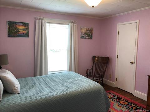 428 E 19th St, Newton, NC 28658 photo 10