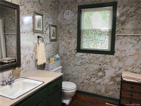 428 E 19th St, Newton, NC 28658 photo 12
