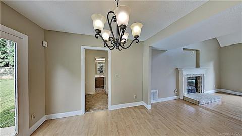 517 Viking Dr, Concord, NC 28025 photo 3