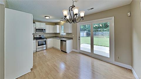 517 Viking Dr, Concord, NC 28025 photo 5