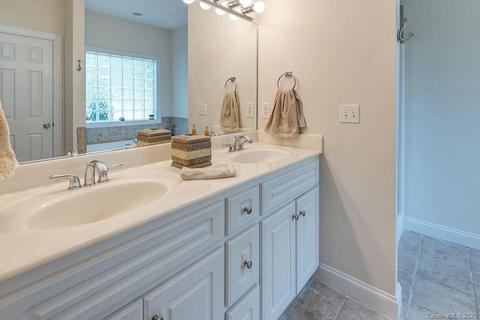 32 Lockes Ln, Candler, NC 28715 photo 18