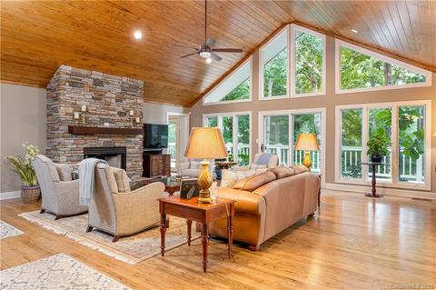 364 Kenmure Dr, Flat Rock, NC 28731 photo 8