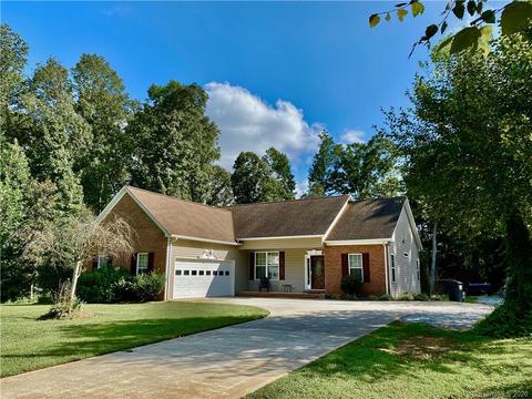 230 Equestrian Dr, Salisbury, NC 28144 photo 2