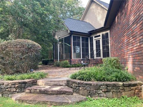 121 Sericea Dr, Mount Pleasant, NC 28124 photo 4