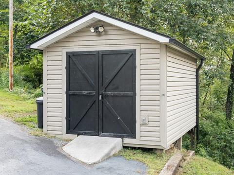 281 Skyway Dr, Marshall, NC 28753 photo 37