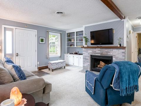 281 Skyway Dr, Marshall, NC 28753 photo 5