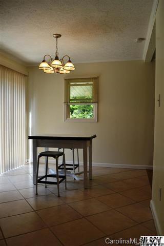 4186 Chambers Chapel Cir, Morganton, NC 28655 photo 3