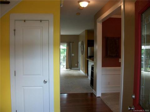 9030 Crusaders Ct, Matthews, NC 28105 photo 5