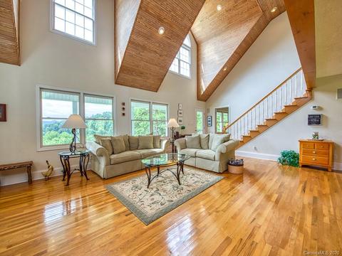 690 Lost Cove Rd, Clyde, NC 28721 photo 12
