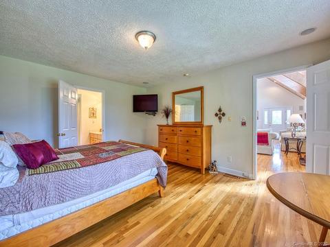 690 Lost Cove Rd, Clyde, NC 28721 photo 22