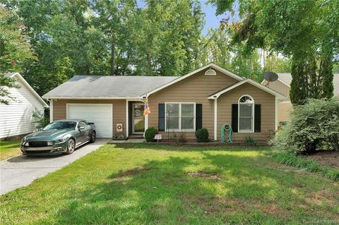 6915 Streamside Dr, Charlotte, NC 28212 photo 1