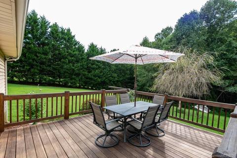 5426 Chestnut Dr, Hickory, NC 28602 photo 27