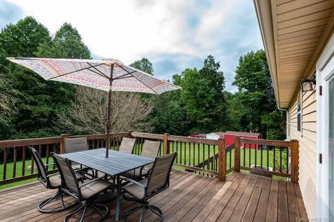5426 Chestnut Dr, Hickory, NC 28602 photo 26