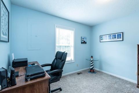 5426 Chestnut Dr, Hickory, NC 28602 photo 22