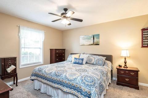 5426 Chestnut Dr, Hickory, NC 28602 photo 14