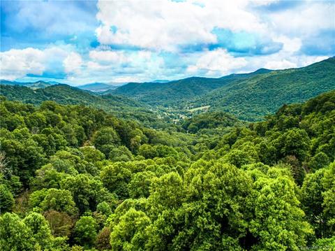 126 Range Dr, Maggie Valley, NC 28751 photo 2