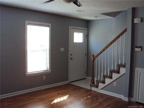 1491 20th Ave NE, Hickory, NC 28601 photo 4
