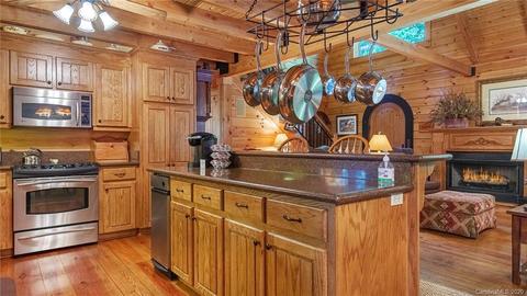 1050 Hemlock Trl, Columbus, NC 28722 photo 8