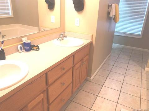 105 White Hall Ln, Hudson, NC 28638 photo 17