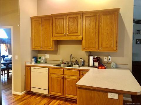 105 White Hall Ln, Hudson, NC 28638 photo 8