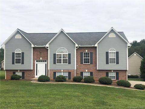 105 White Hall Ln, Hudson, NC 28638 photo 1
