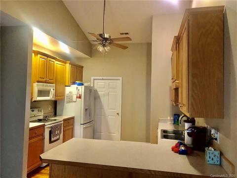 105 White Hall Ln, Hudson, NC 28638 photo 10