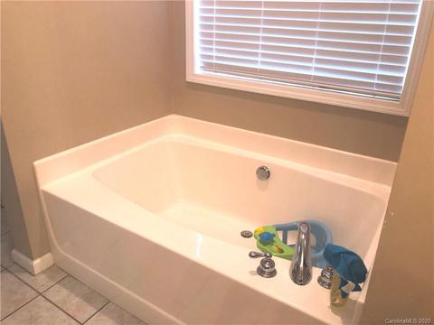 105 White Hall Ln, Hudson, NC 28638 photo 18