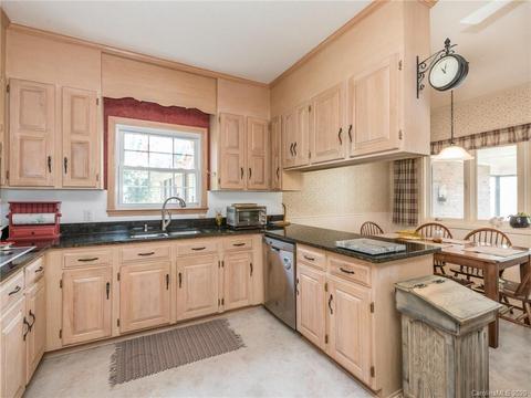 2438 Windingbrook Dr, Kannapolis, NC 28083 photo 20