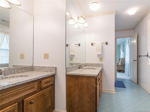 2438 Windingbrook Dr, Kannapolis, NC 28083 photo 16