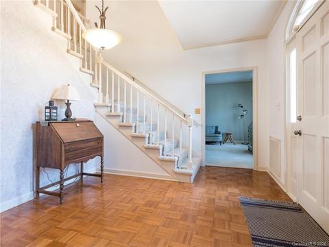 2438 Windingbrook Dr, Kannapolis, NC 28083 photo 4