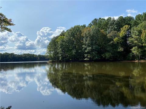 1009 Sunset Pointe Dr, Salisbury, NC 28146 photo 1