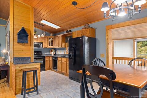 136 Matthew Ln, Canton, NC 28716 photo 11