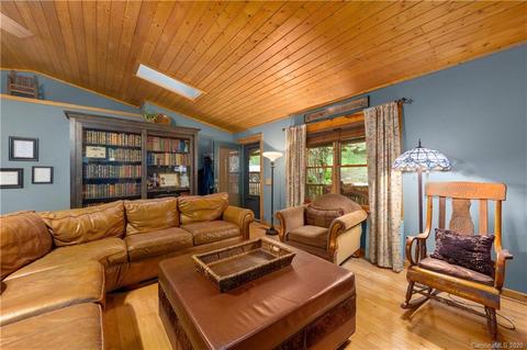 136 Matthew Ln, Canton, NC 28716 photo 5