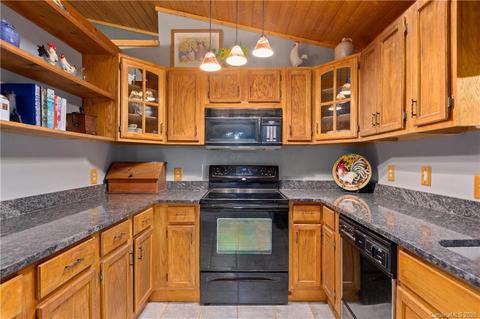 136 Matthew Ln, Canton, NC 28716 photo 9