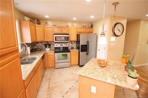 211 Jd Trl, Candler, NC 28715 photo 16