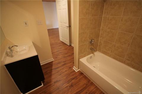 211 Jd Trl, Candler, NC 28715 photo 32