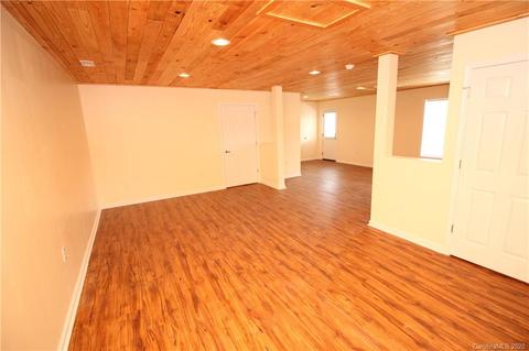 211 Jd Trl, Candler, NC 28715 photo 27