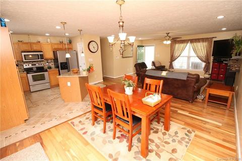 211 Jd Trl, Candler, NC 28715 photo 17